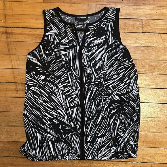 Bundle of Three Women’s Assorted Sleeveless Tank Tops and Blouses Size Small - Picture 8 of 10